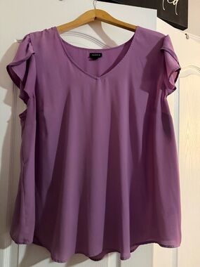 Torrid Lavender V-Neck Flutter Sleeve Blouse, size 1